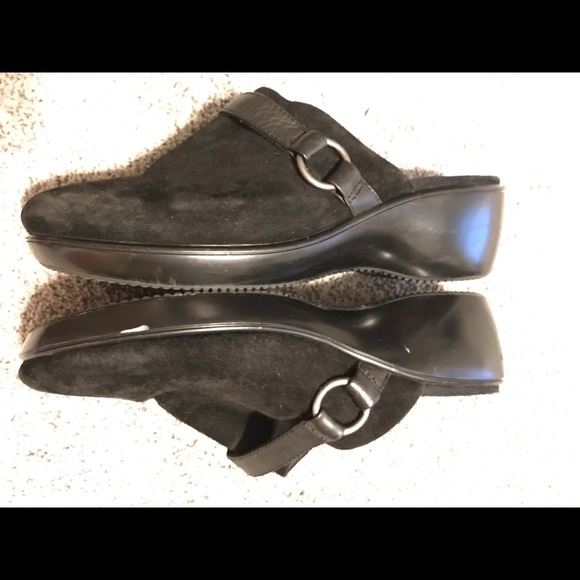 Vionic Mules Size 10 - Picture 4 of 5